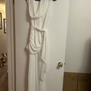 Meshki White Tag with Embossed Logo